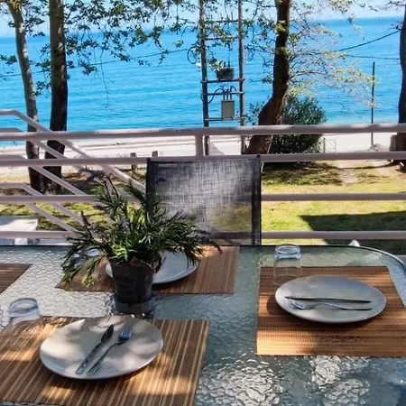 Vakantiehuis Kiki By The Beach!